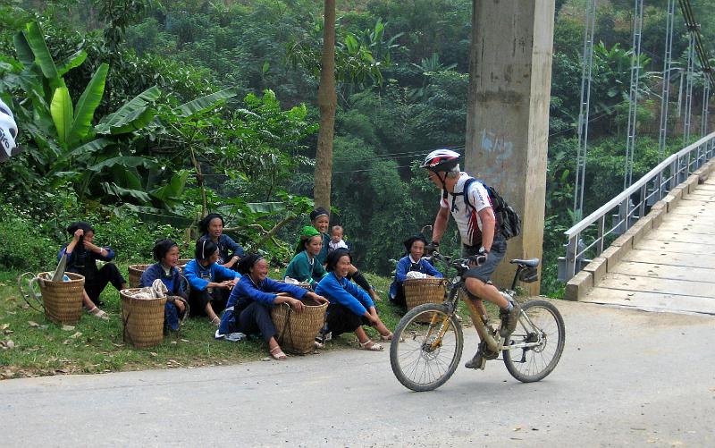 2006-10-29-06-36-25_204 Crossing Song Chay River, Xin Man_ Derek.JPG